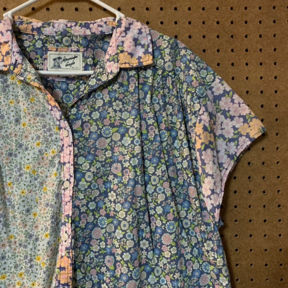 American Eagle Short Sleeve Patchwork Floral Butt… - image 2